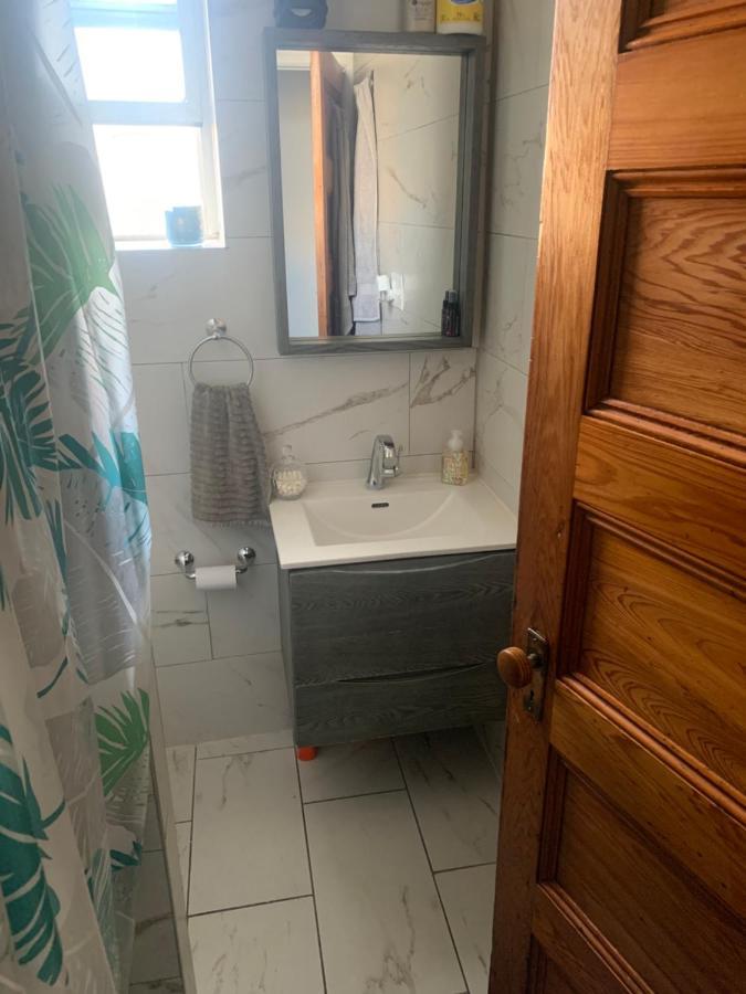 Urban Jungle Oasis In Queens! Apartman New York Kültér fotó