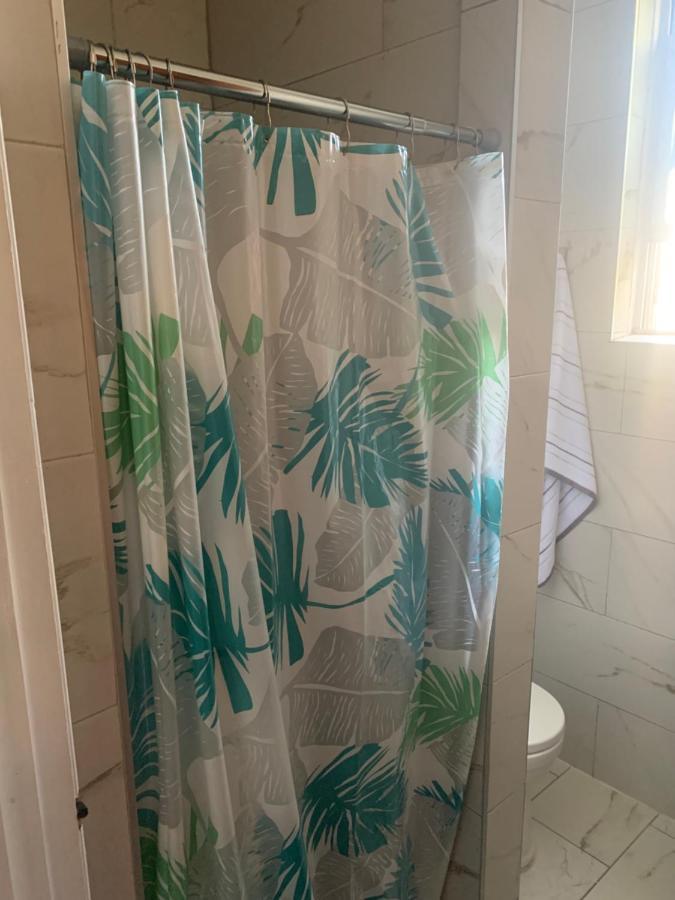 Urban Jungle Oasis In Queens! Apartman New York Kültér fotó