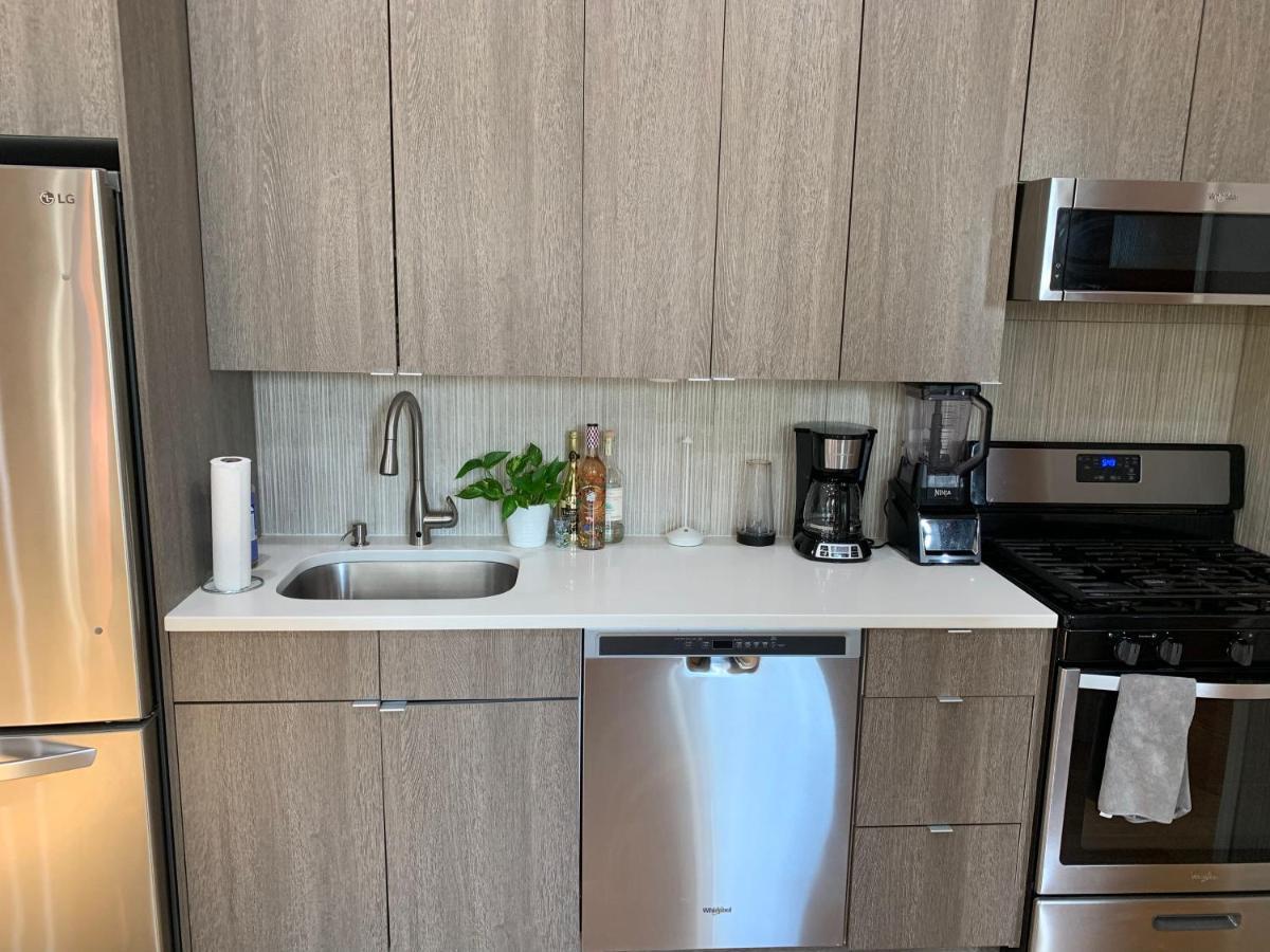 Urban Jungle Oasis In Queens! Apartman New York Kültér fotó